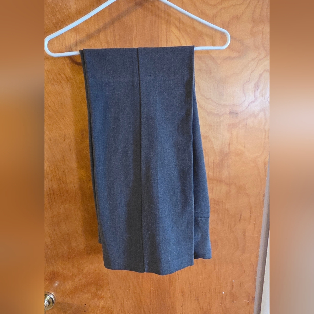 Elegant Grey Women's Pants - Picture 5 of 6